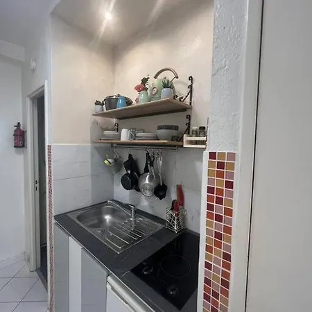 Studio Avenue De Paris A